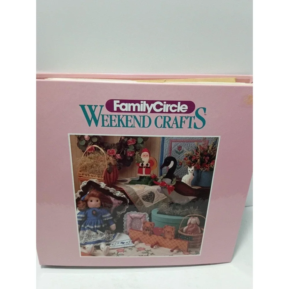 Vintage Family Circle's Weekend Crafts Binder Craft Cards & Patterns‎ Crafting